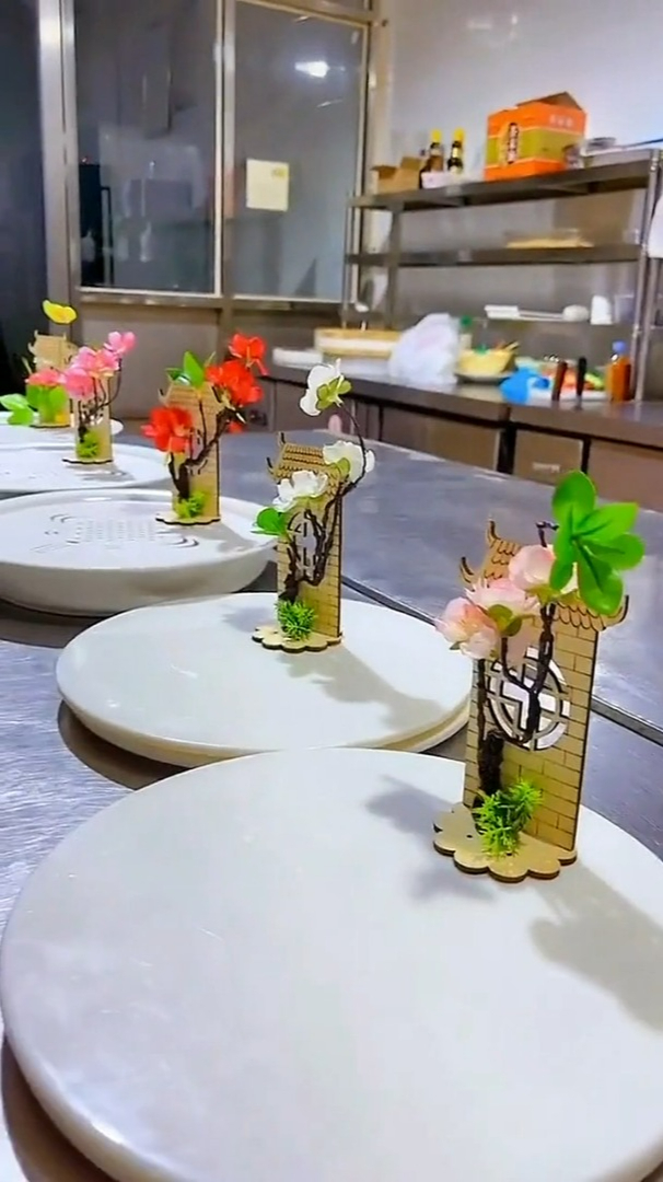 创意盘饰 厨师 打荷简单摆盘,菜品也能高大尚