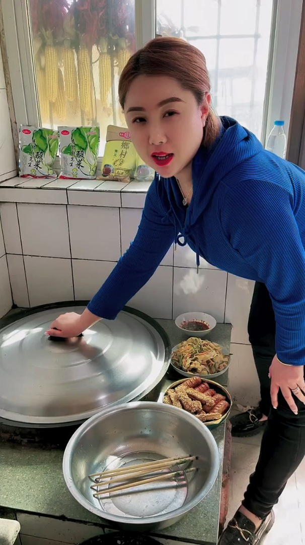 花重金娶的东北媳妇,下班回家看到这幕,别提多幸福了!