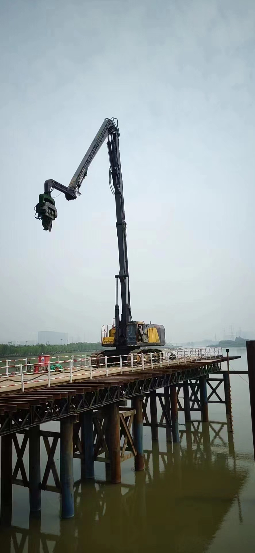 陕西上新沃尔沃950型打桩机
