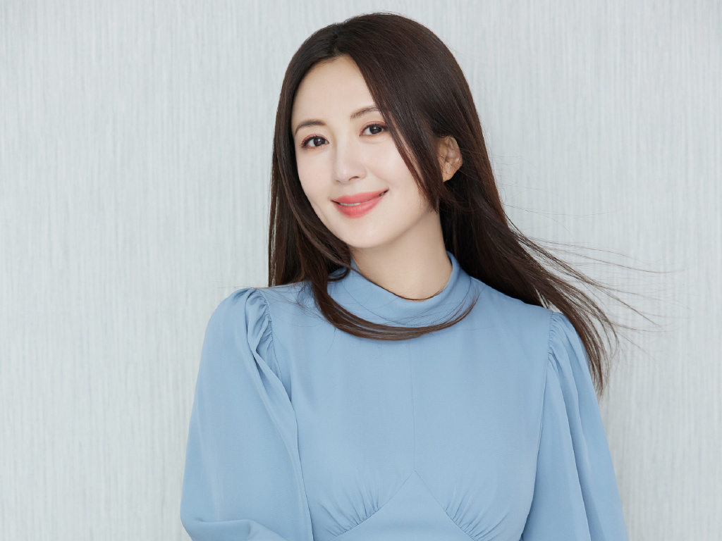 演员杨童舒:被称"最美毒妇",吃素十多年,45岁容颜依旧