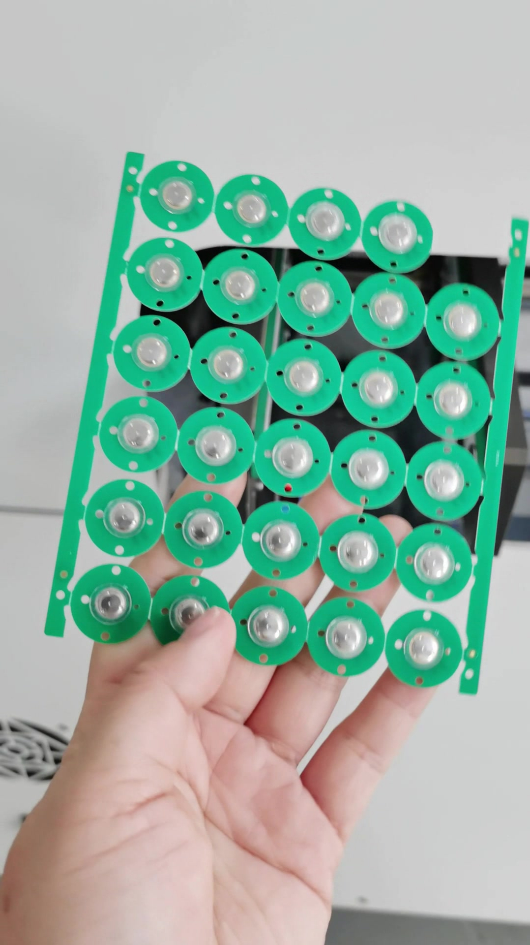 自动贴锅仔片设备 pcb贴锅仔片 遥控器按键贴锅仔片