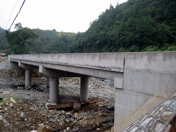 桥墩,桥台的定义和异同