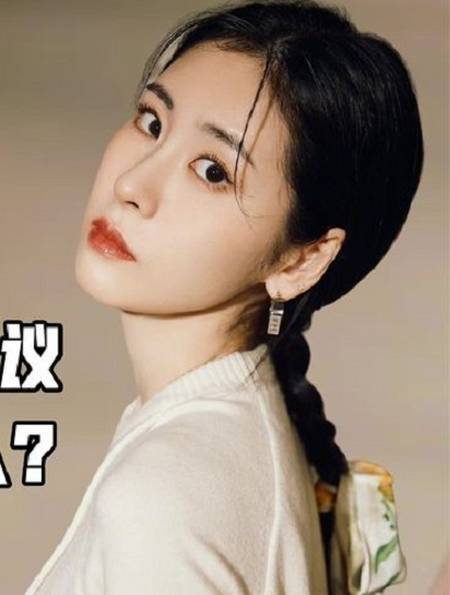 追星刘亦菲整整18年,对华晨宇处处卑微,张碧晨究竟有多心酸?2-度小视