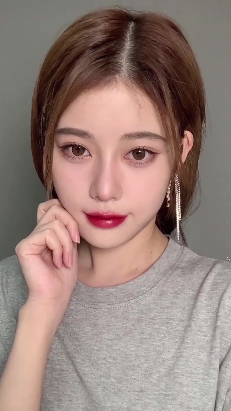 试了一下鞠婧祎仿妆 倒三角眼妆放大双眼太绝了
