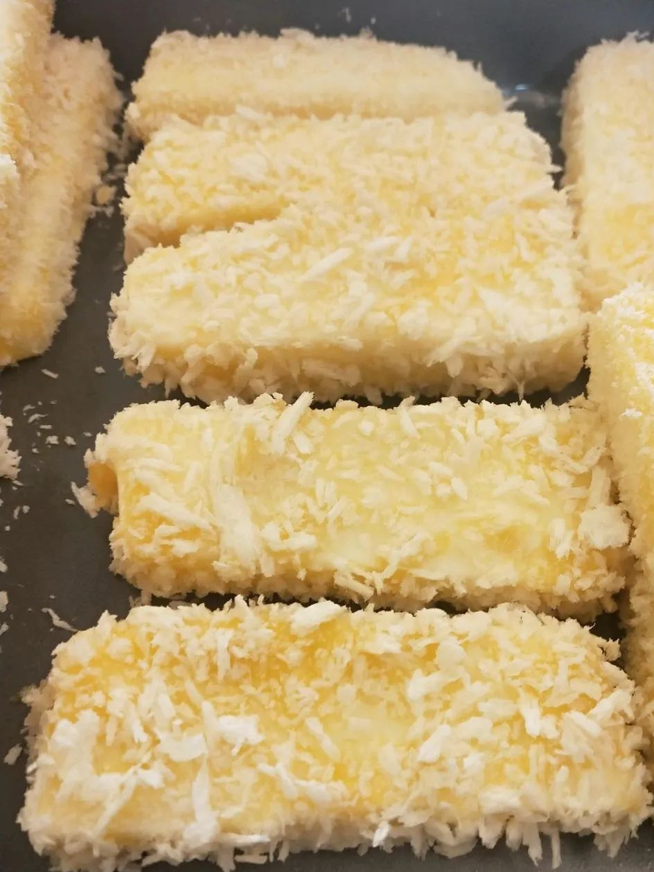 吃一口就上瘾的炸牛奶,金黄酥脆超美味,一上桌大家伙抢着吃