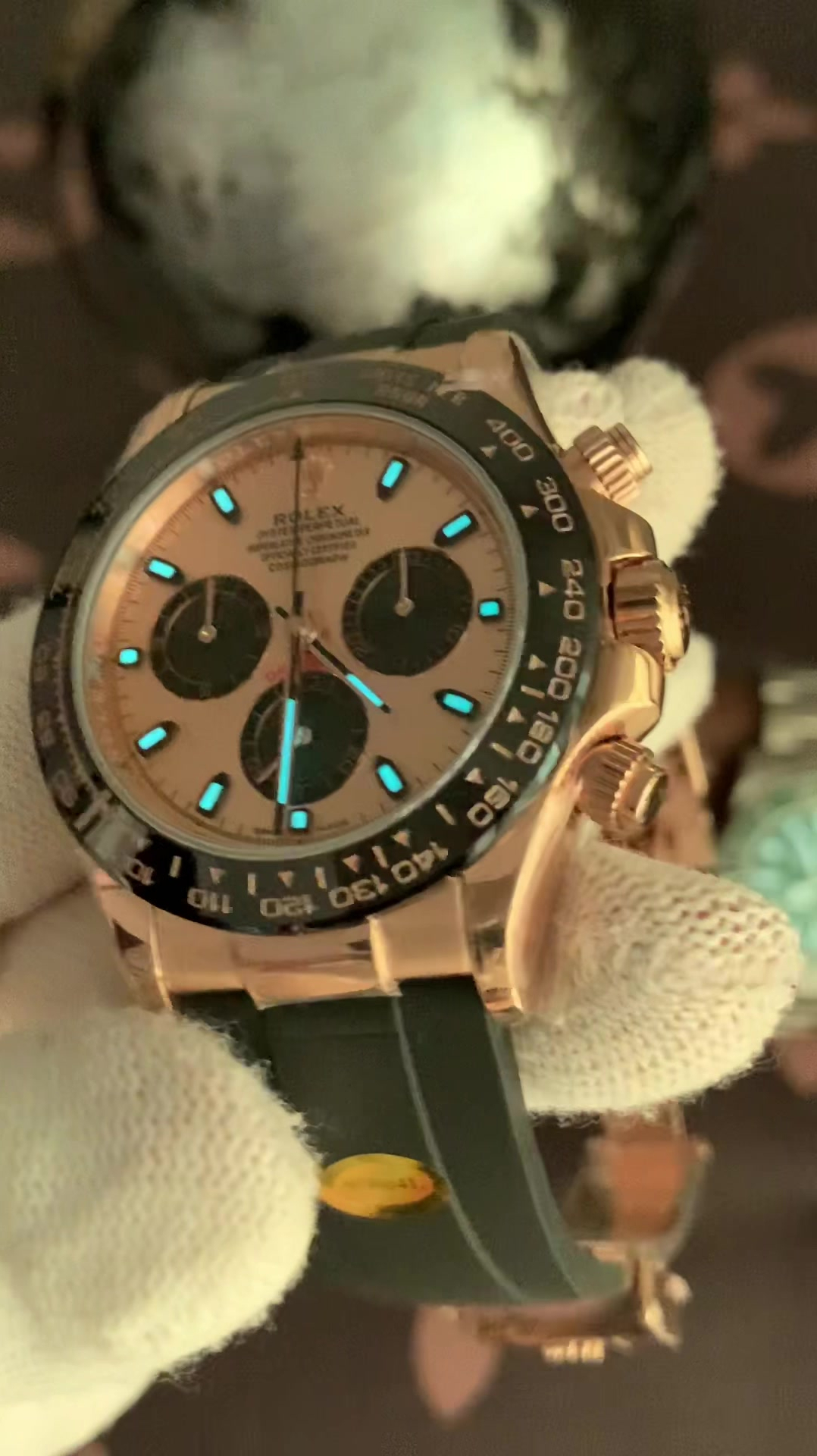 实拍火爆的劳力士迪通拿系列,这夜光效果多少男人一见钟情?-度小视