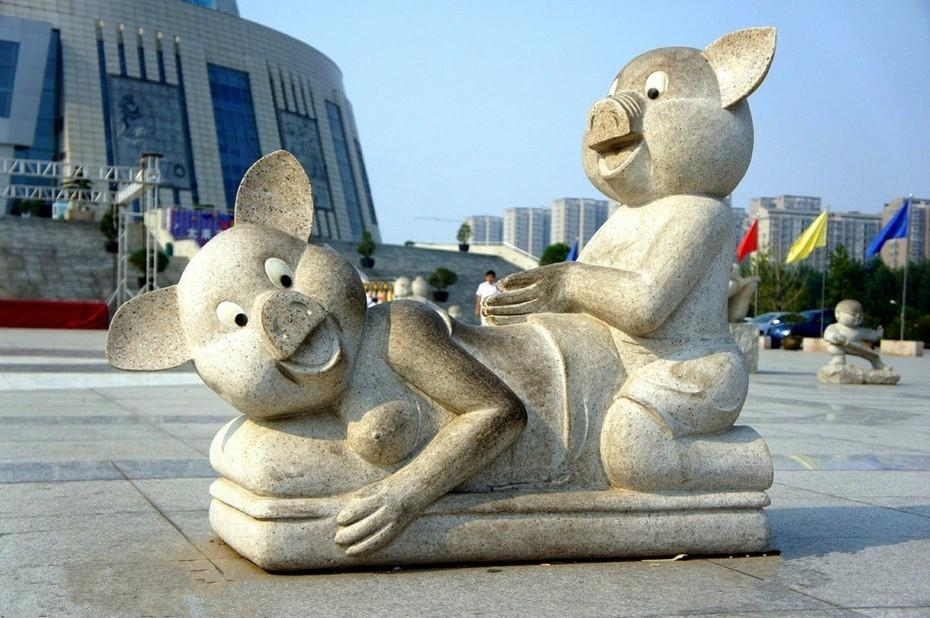 纪实:"毒雕塑""毒建筑"层出不穷,是刻意"丑化"还是传播不良文化?