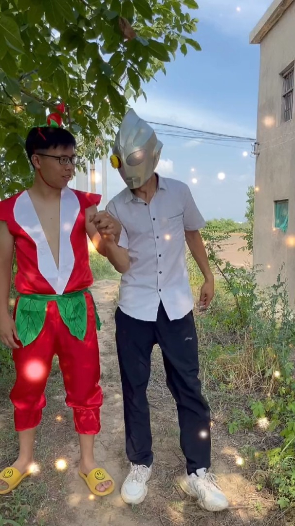 奥特曼和葫芦娃联手对战哥斯拉