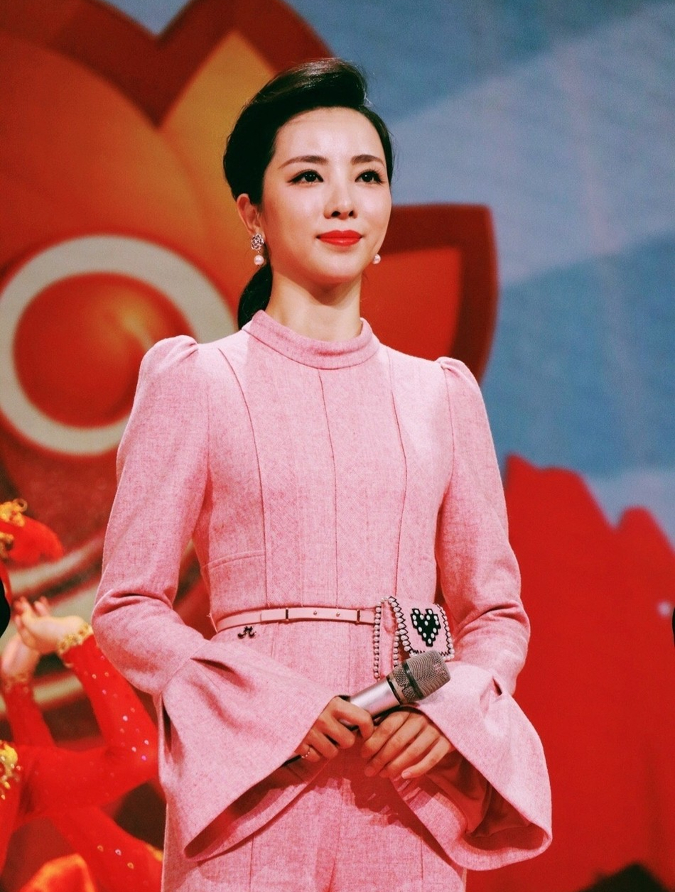 李思思从央视离职,已认证优质电商作者,售卖商品近5000件