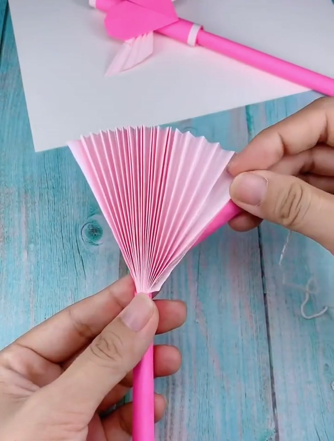 爱心仙女棒扇子,快让你的闺蜜做-度小视