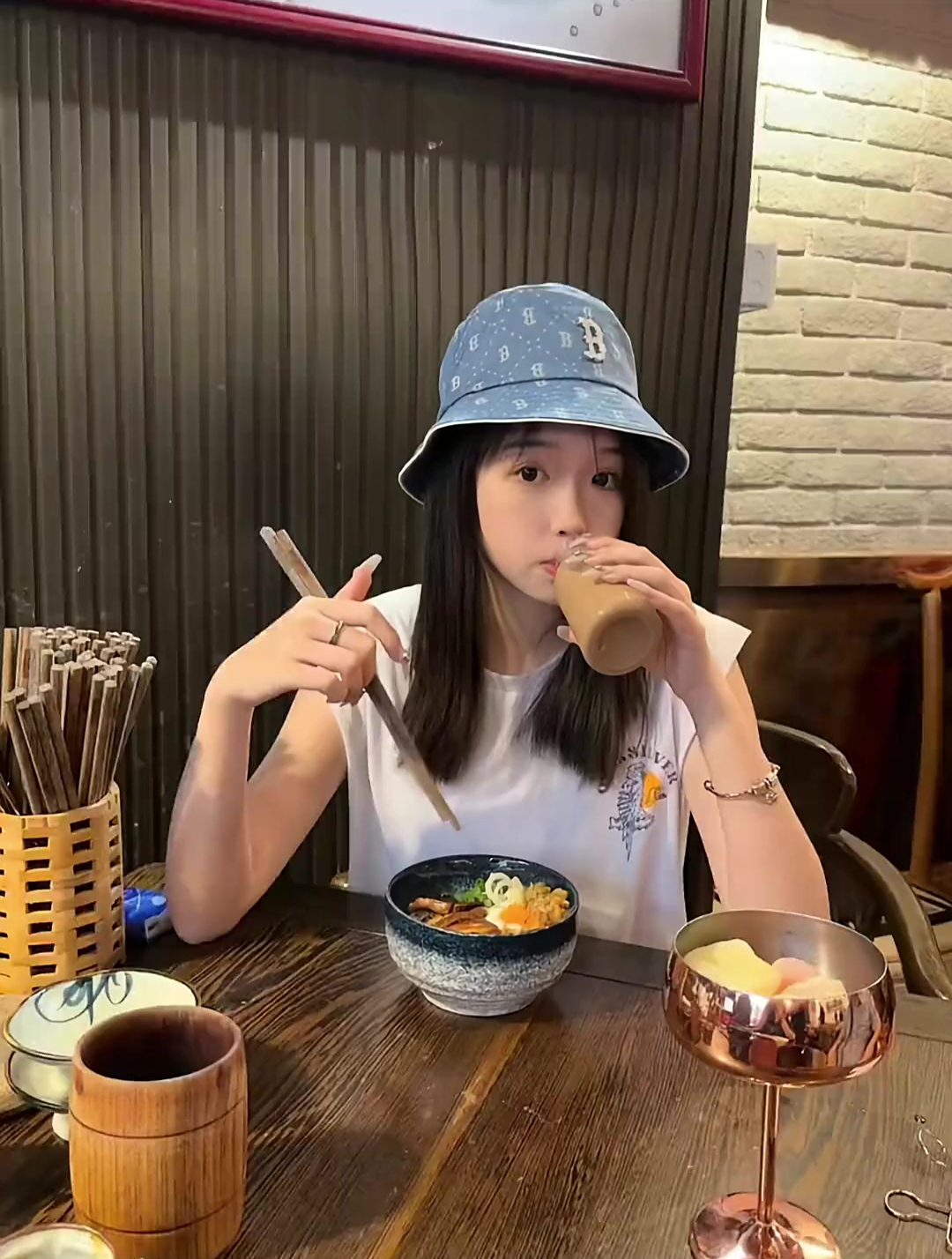 认真吃饭,女友视角