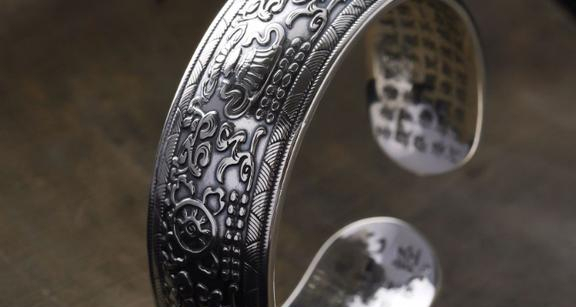 张记足银手镯是什么年代?