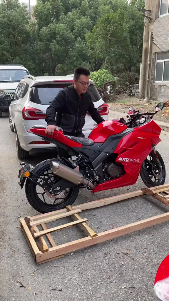 全红色8800的蛟龙200