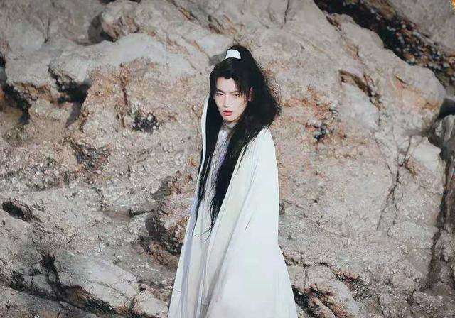 吉星高照:师无渡造型曝光,看到戚容演员,你还想当小镜王妃吗?