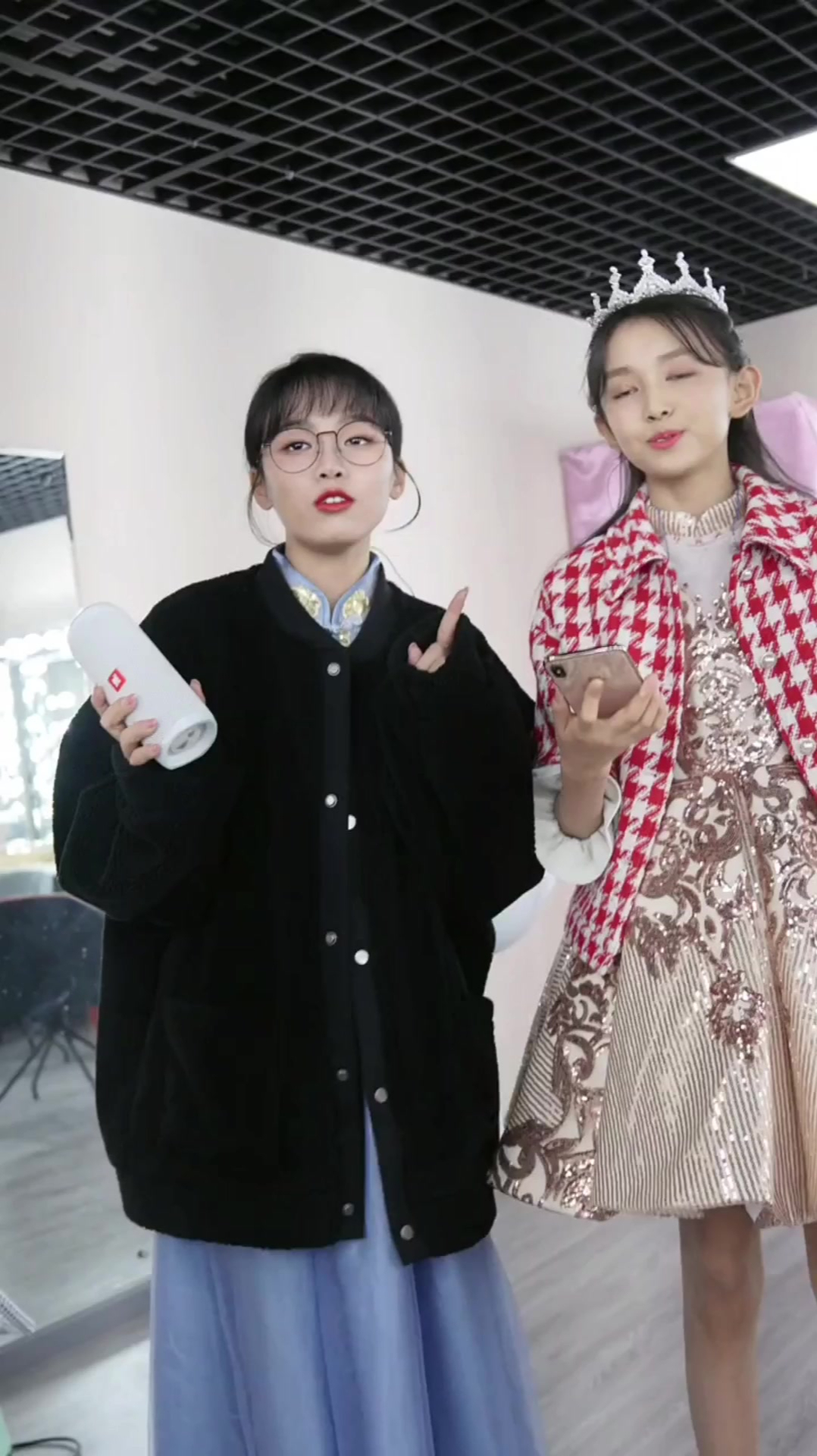 宋小睿和网红合唱,看来优秀的人是相互吸引,是要往网红路发展吗-度小