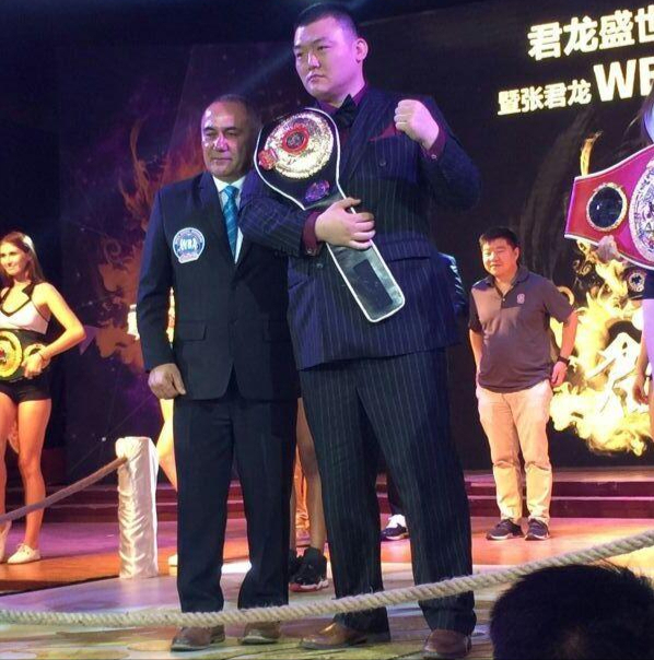 张君龙备战,或联手张志磊灭掉富里,乌西克,约书亚,维尔德!