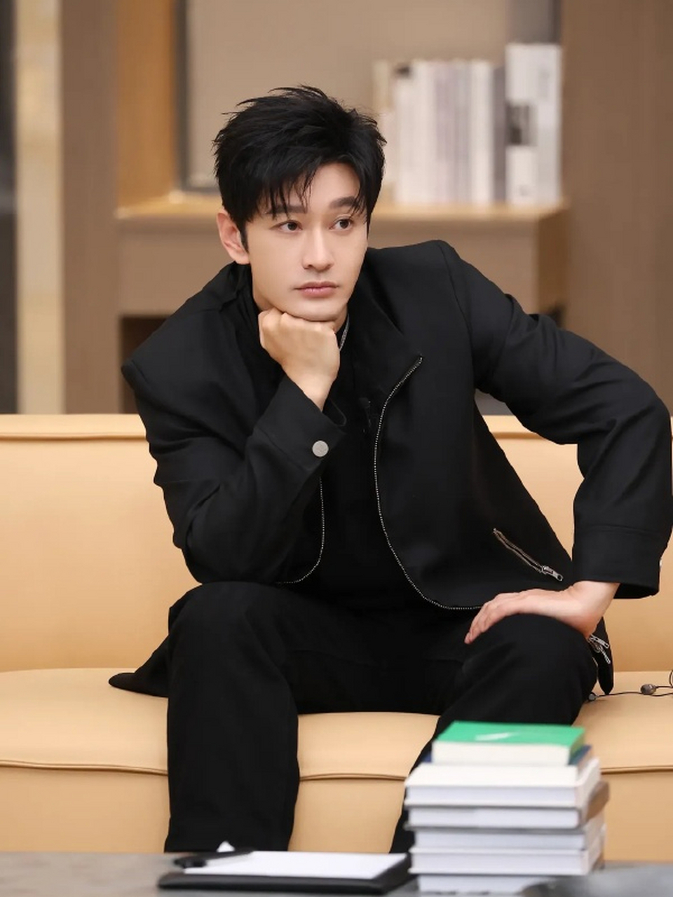 金靖快把黄晓明夸哭了  金靖谈第一次和黄晓明合作的印象,说他真的是