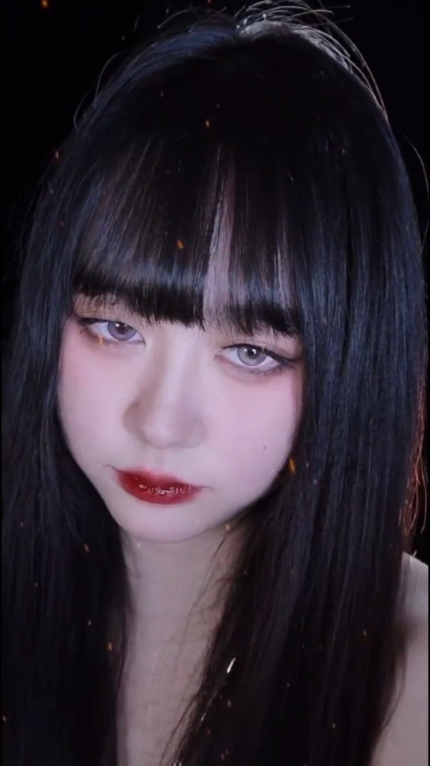 日常甜丧病娇妆容