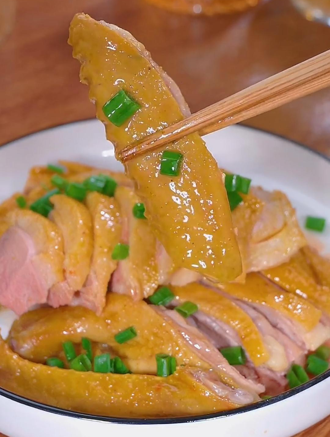 盐焗鸭,肉质鲜嫩还入味,太好吃了