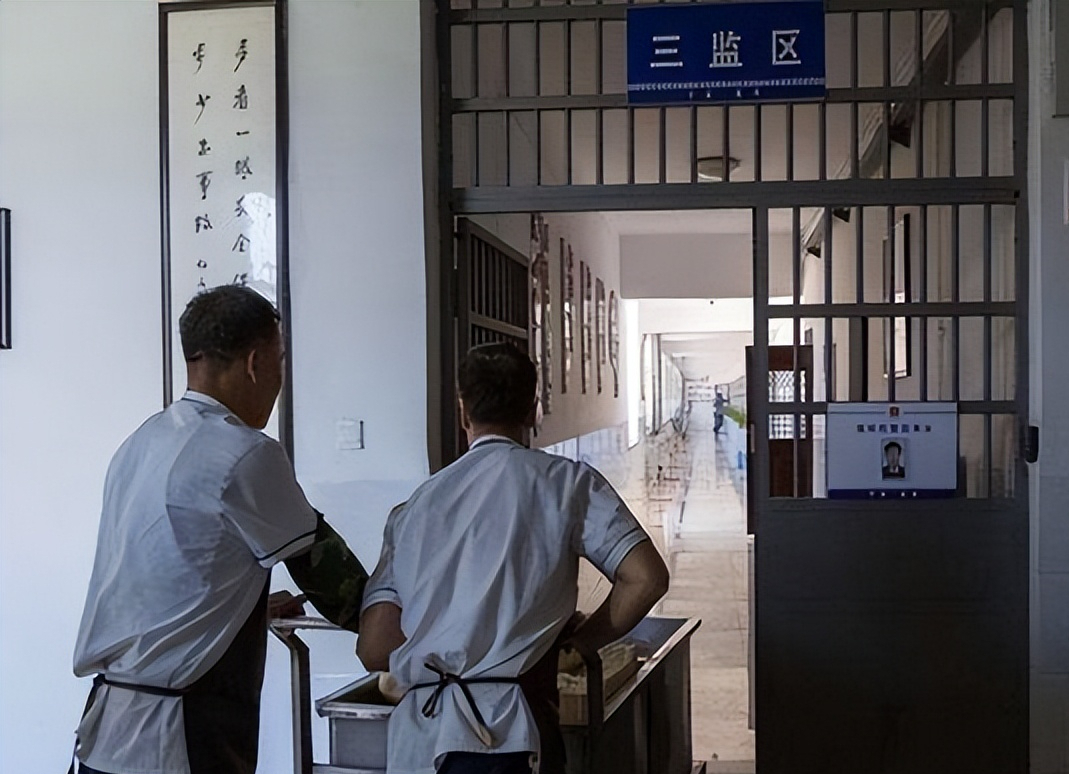 回顾:被判"无期"的人,每天在监狱里干些什么?说出来你或许不信