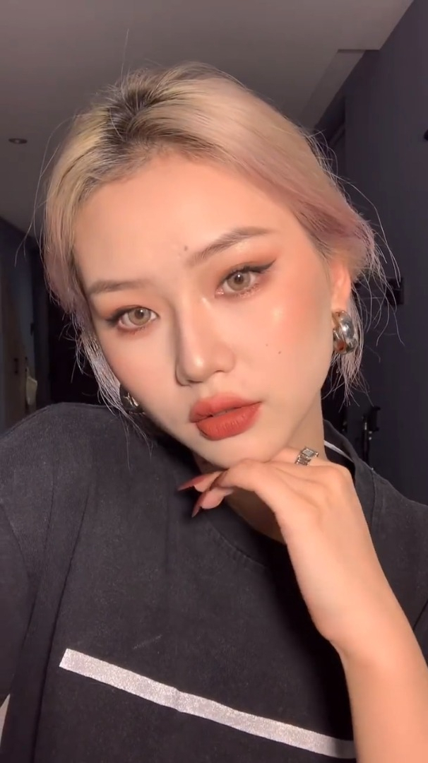 轻欧美|猫系拽姐noze灵感妆容 酷酷拽姐妆