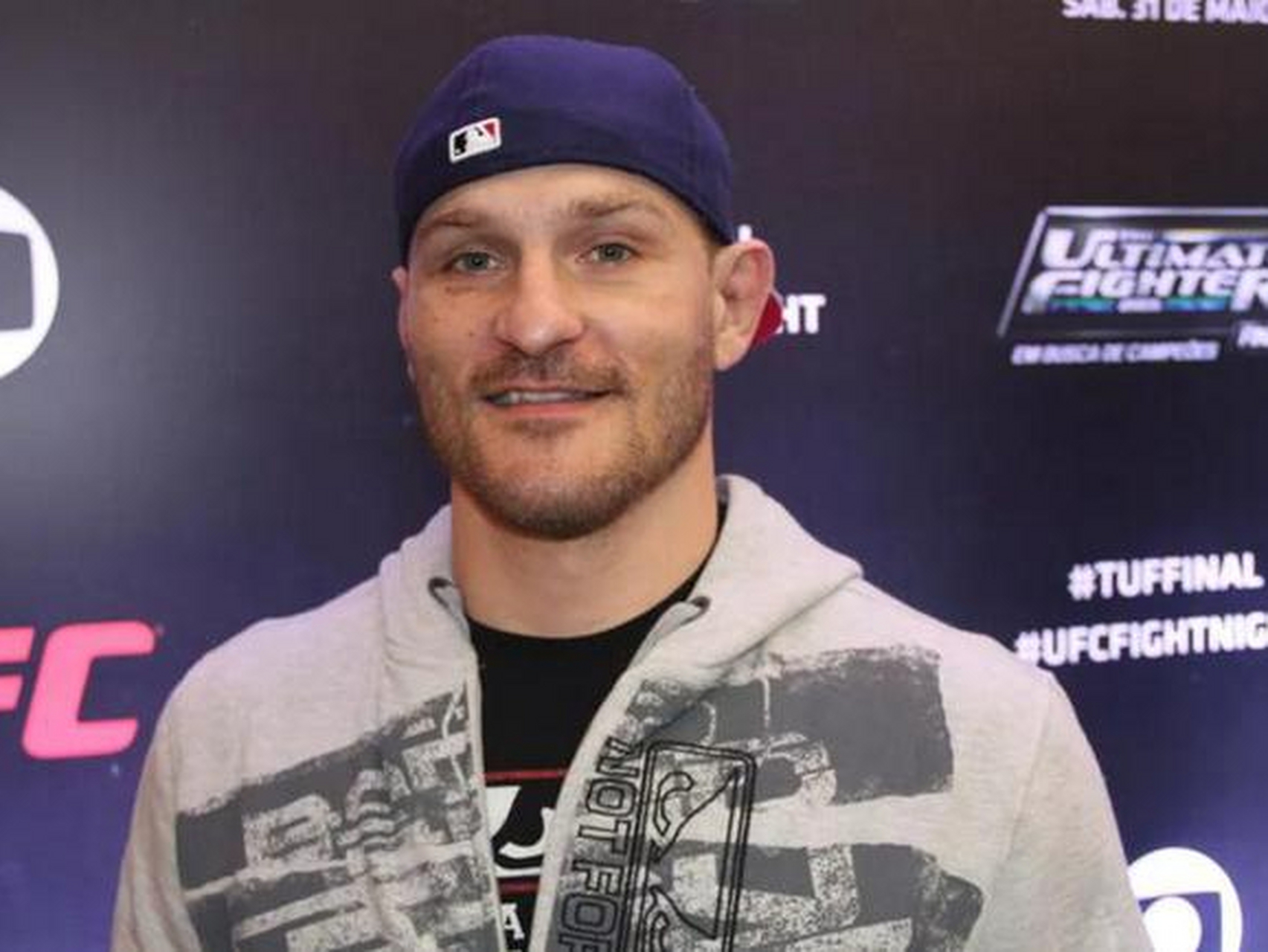 斯蒂普·米欧奇(英语:stipe miocic,1982年8月19日—),美国综合格斗