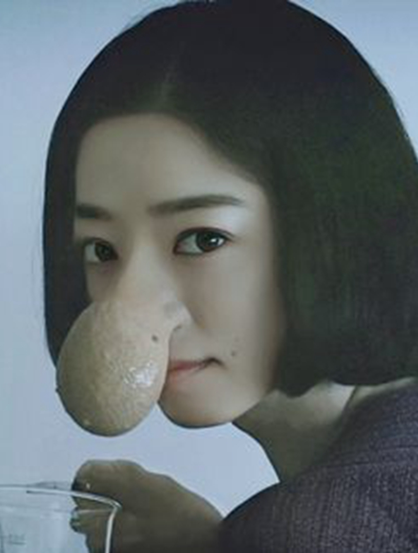 美女意外变成大鼻子妖怪,但是她的鼻涕却特别香浓(1)