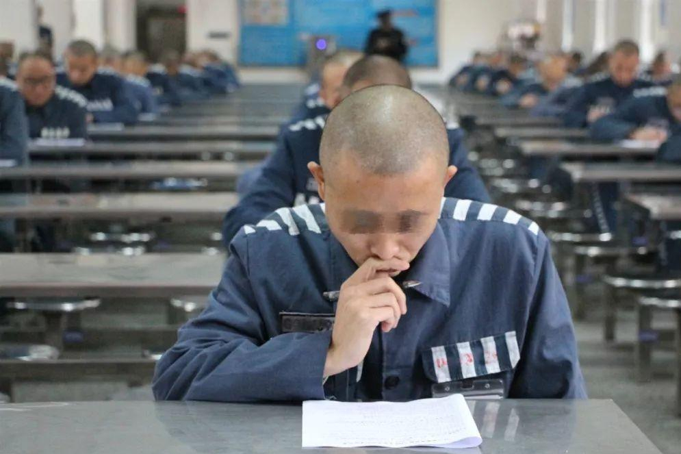 被判"无期"的人,每天在监狱里干些什么?说出来你或许不信