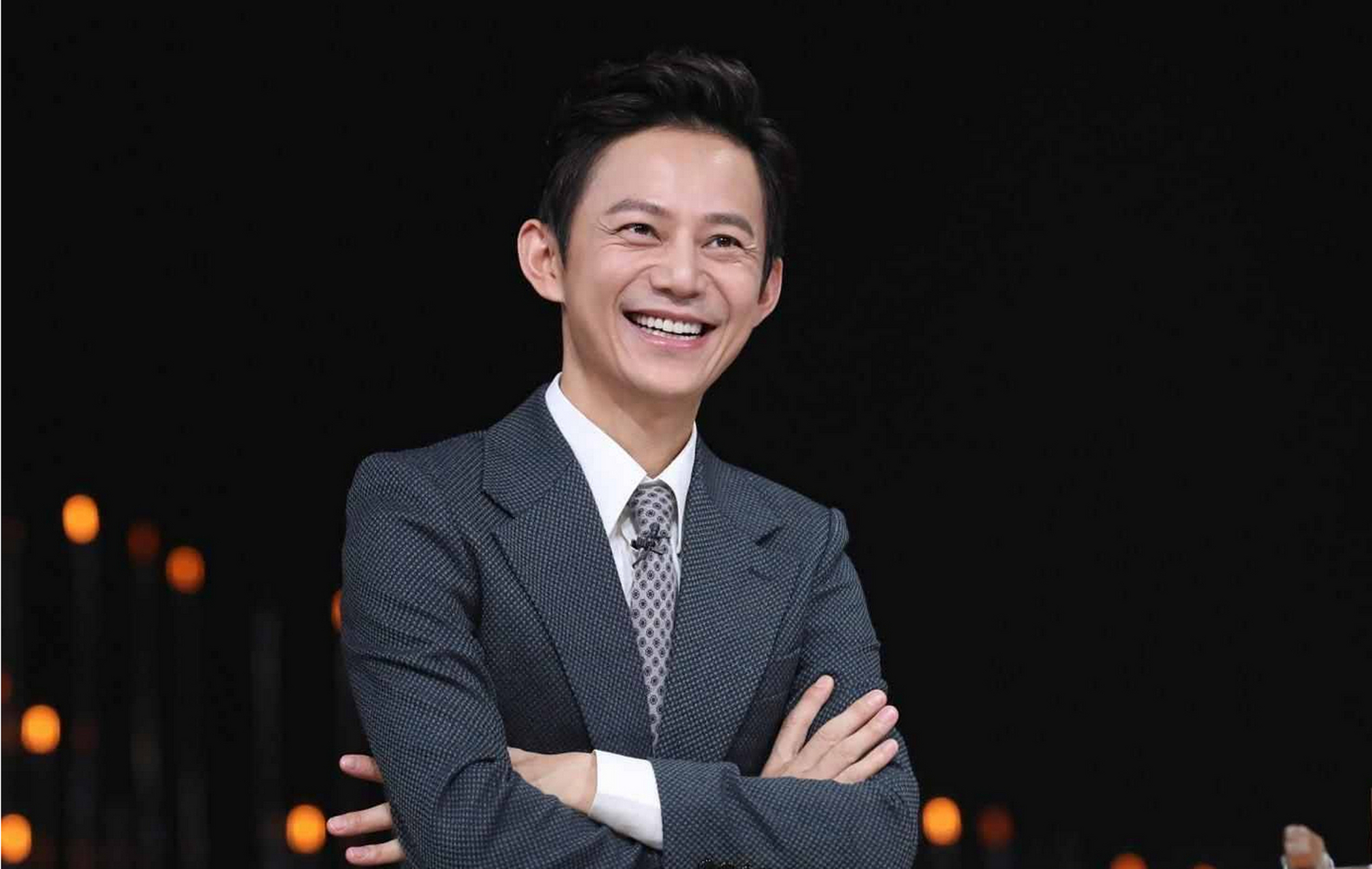 主持人何炅被实名举报拖欠保姆工资,双方闹上法庭 大家都知道何炅是个