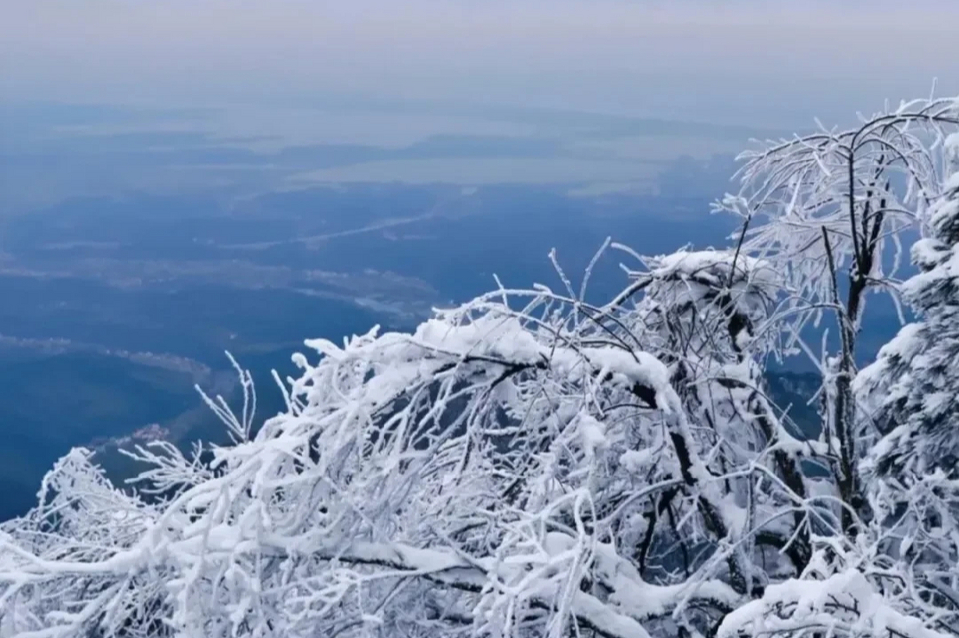 梅岭雪景图片