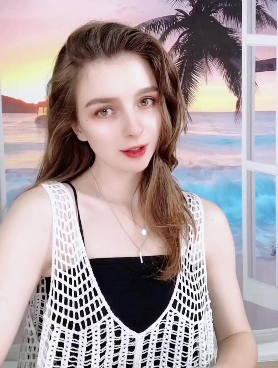 娶了个俄罗斯洋媳妇,听我这样分析,是不是也有一定的道理!-度小视