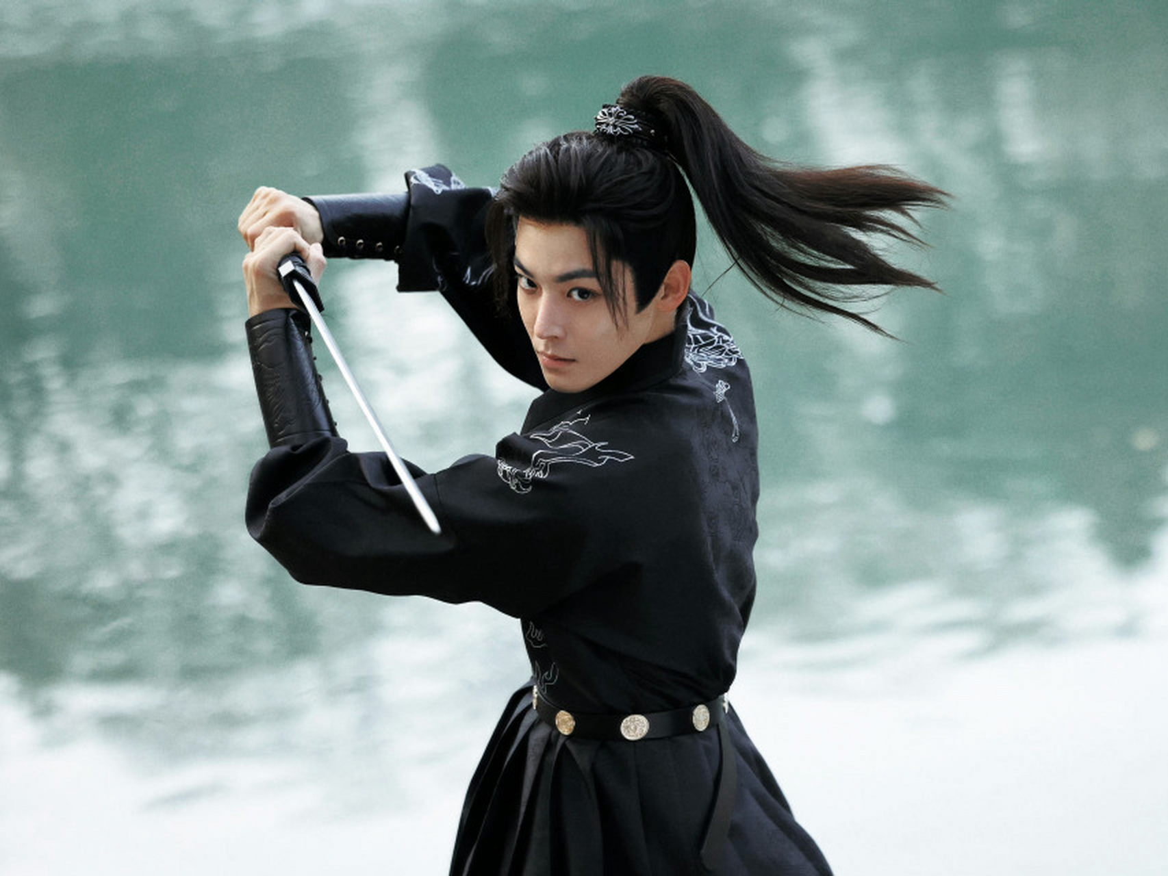 侯明昊天选古装人  古装是侯明昊的统治区吧我说,在统治区想要什么