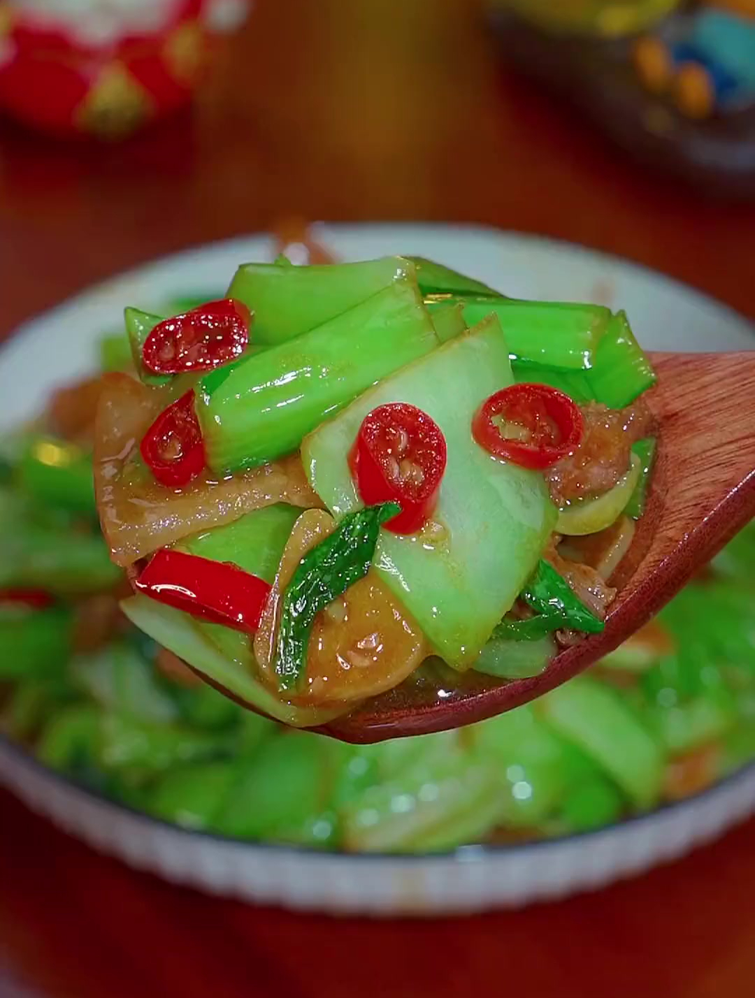 不要總是大魚大肉,像我這樣做炒青菜吧!