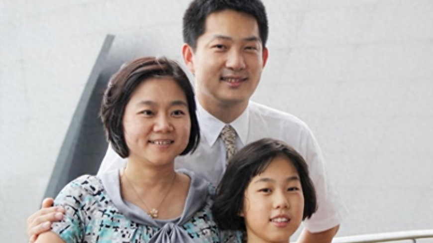 朋友们都说,常昊和张璇感情好得就像热恋中的小夫妻,和睦得就像老夫老