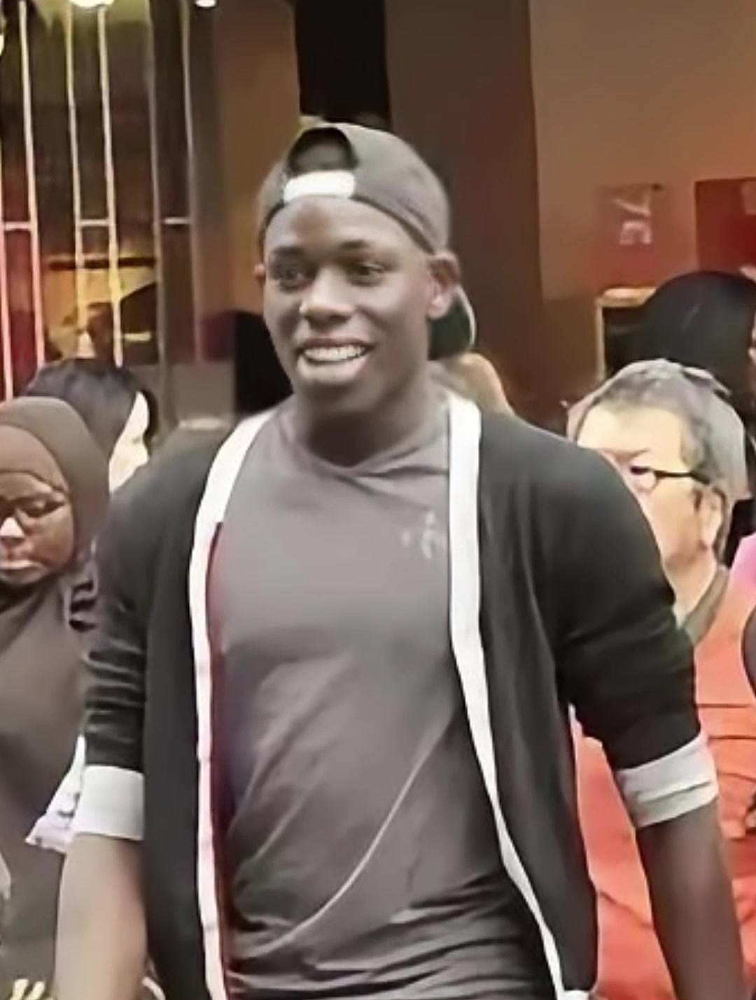 法国街头充满了黑人,误以为置身于非洲,中国的黑人数量也在增加