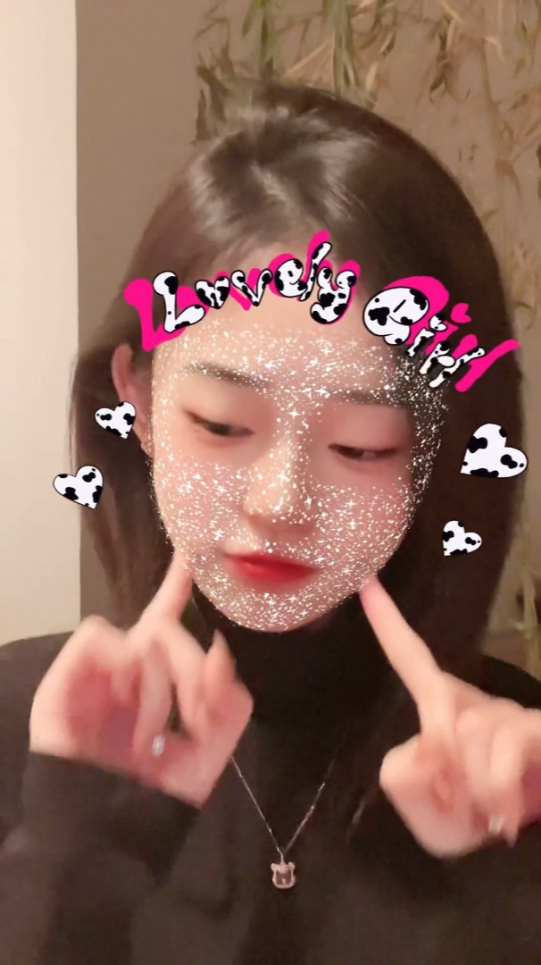 轻珠宝心有萌虎项链可爱颂手指舞