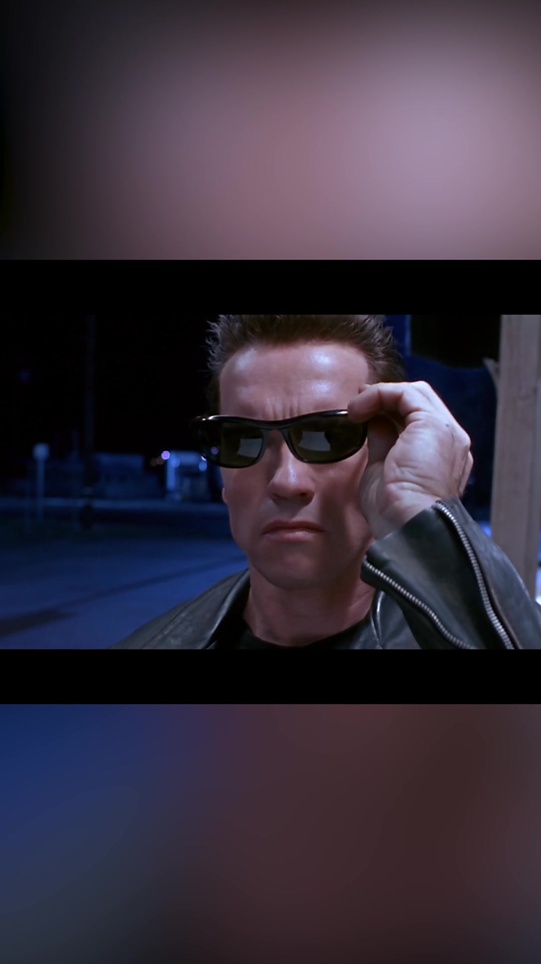 终结者2男子抢过对方的墨镜