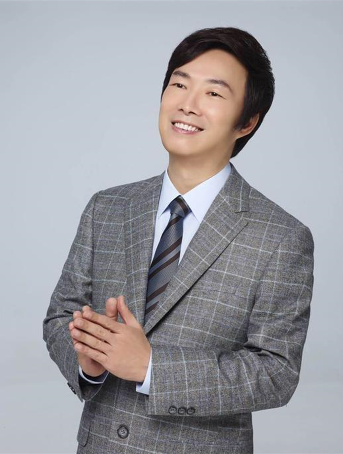 将原唱活活"逼疯",让谢娜当场崩溃,原来费玉清是这种人?-度小视