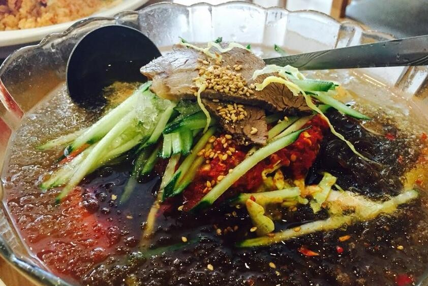 延吉冷面用盆上桌,也没自称过大冷面