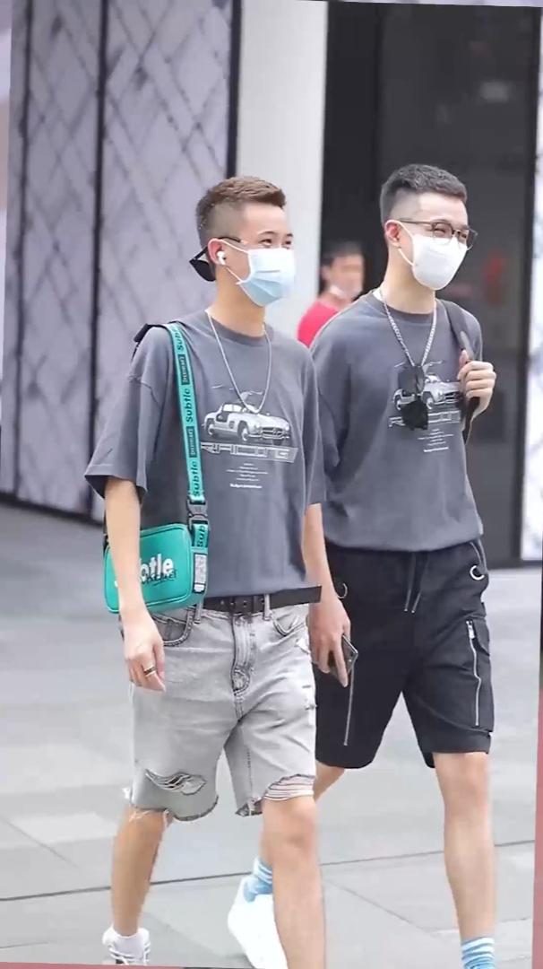 程楠街拍:太古里来了康巴汉子!一个更比一个帅!