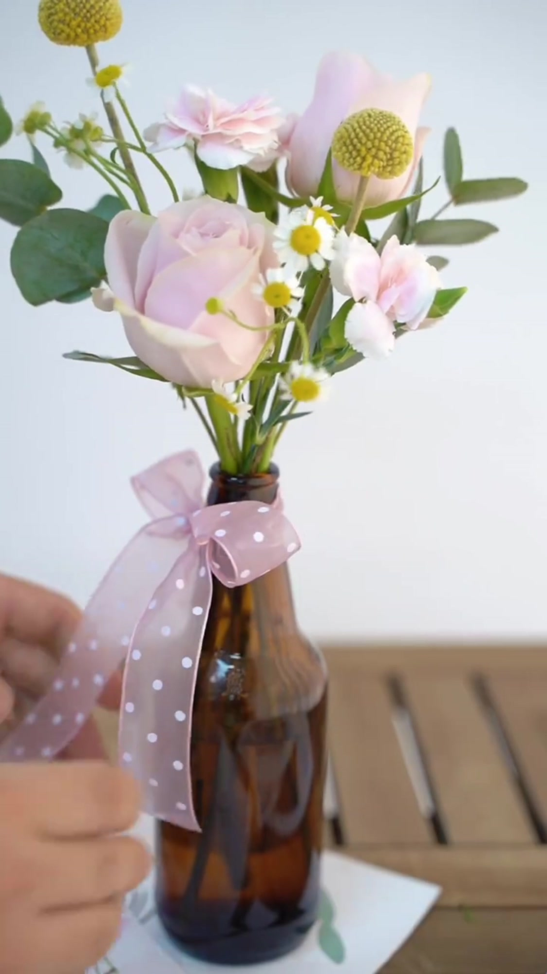 啤酒瓶插花创意家居瓶插花教程