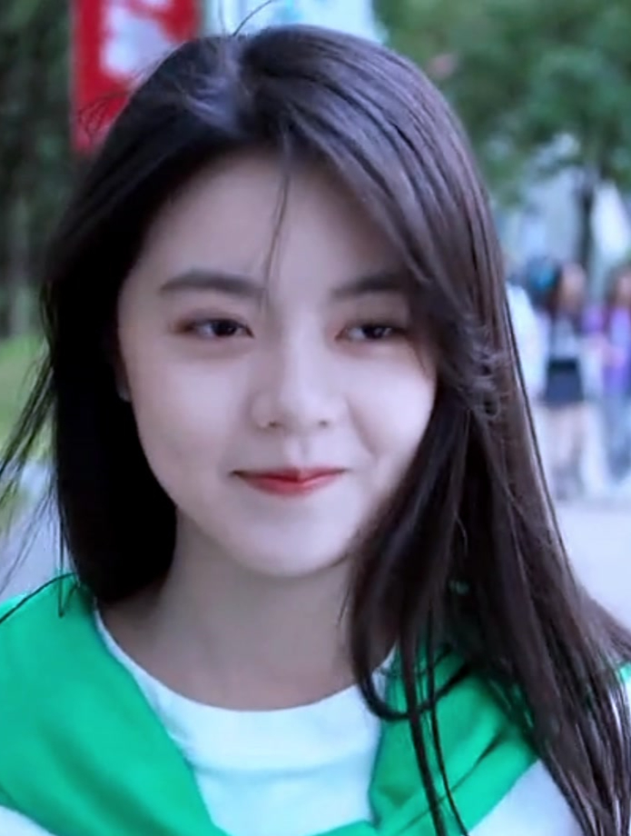 今日份赵今麦,对笑起来好看的女生真的没有抵抗力!