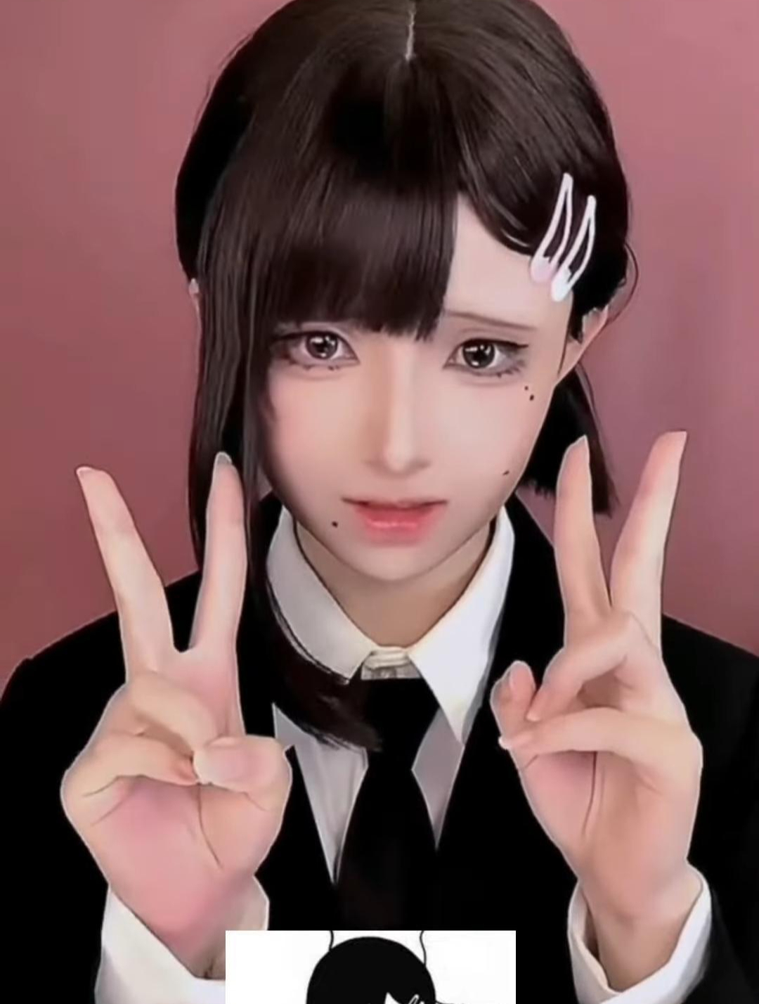 姑娘辛苦了,这小红cos的太赞了