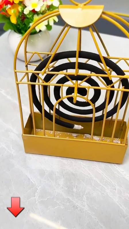 鸟笼一样的蚊香架,拿取方便,干净又卫生,推荐