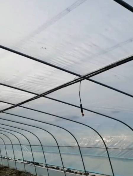 新建蔬菜大棚吊悬微喷安装方法-度小视