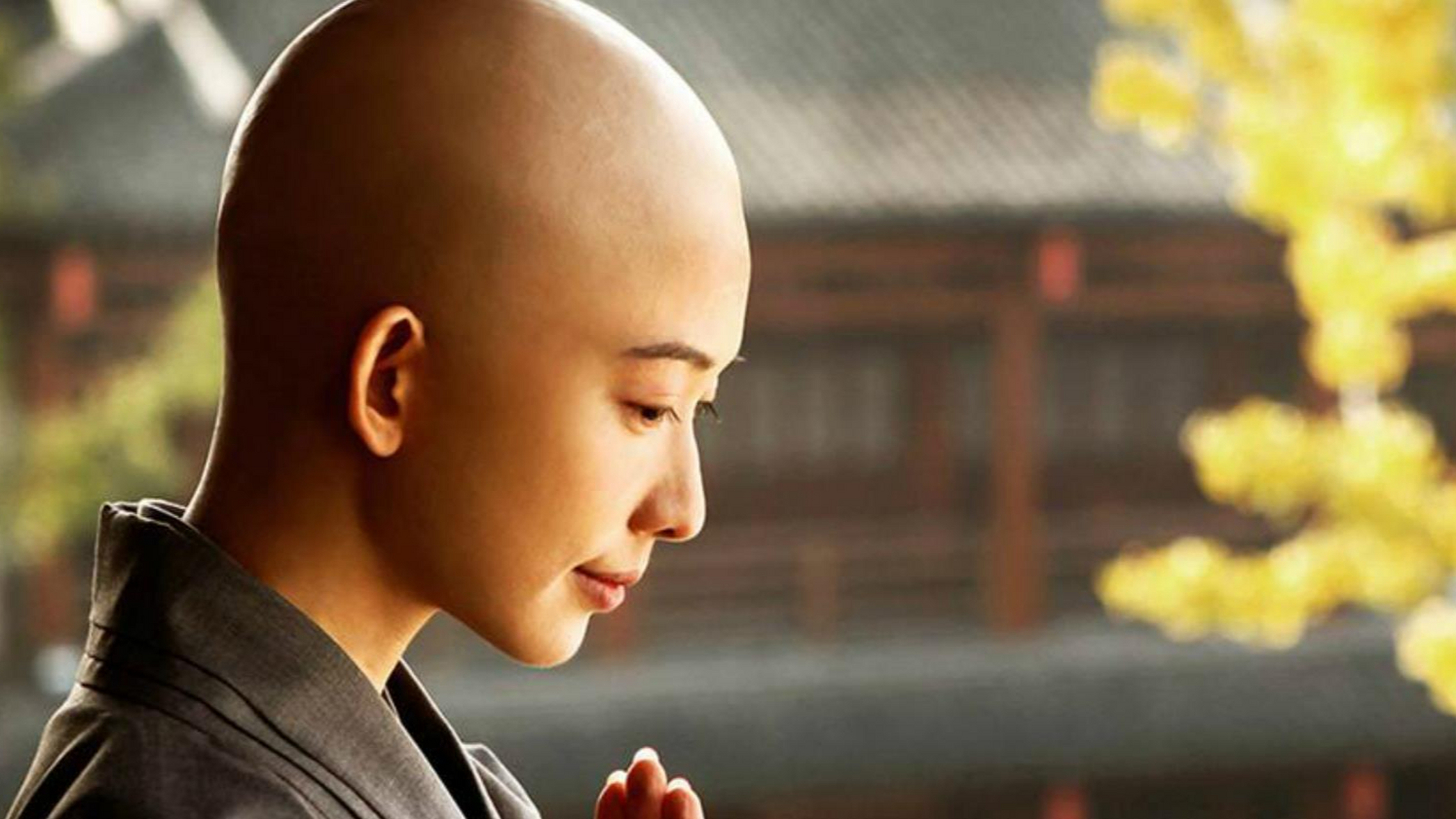 尼姑是指女性出家修行者,起源于佛教,是对女性出家修行者的尊称.