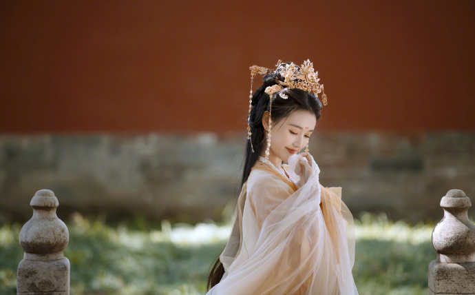 蒋依依长大了!穿汉服美出新高度,网友:像是"沈娇娇"本娇!