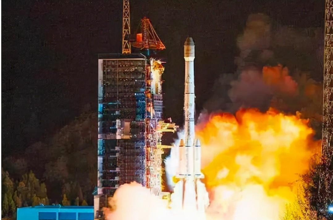 回顾:升空22秒撞山爆炸,6死57伤,长征三号乙火箭首飞为何失败