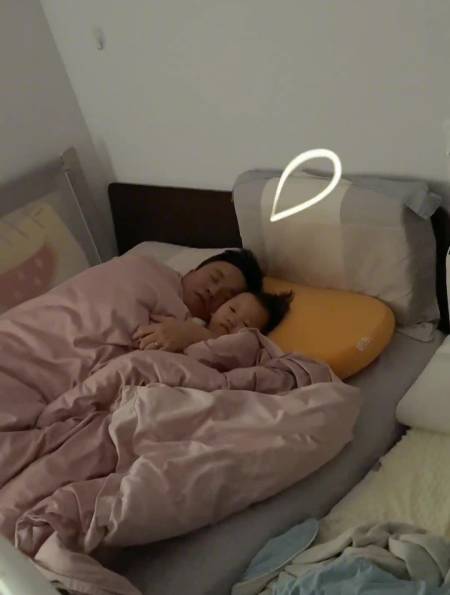 爸爸哄娃睡觉跟我说保证1小时内哄睡着!