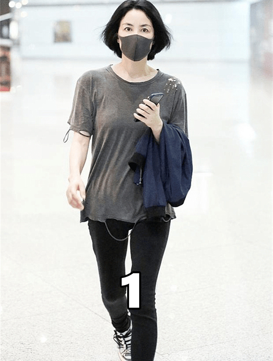 54岁王菲生活照曝光与镜头前差距大网友委屈谢霆锋了